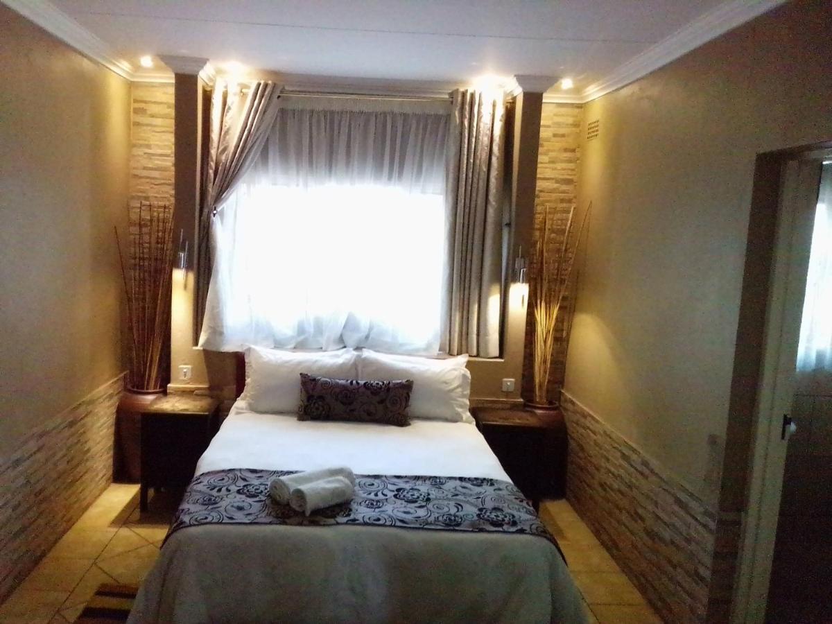 Ditsaleng Bed And Breakfast Vanderbijlpark Luaran gambar