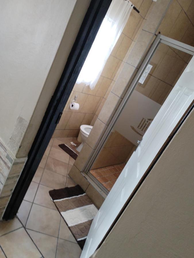 Ditsaleng Bed And Breakfast Vanderbijlpark Luaran gambar