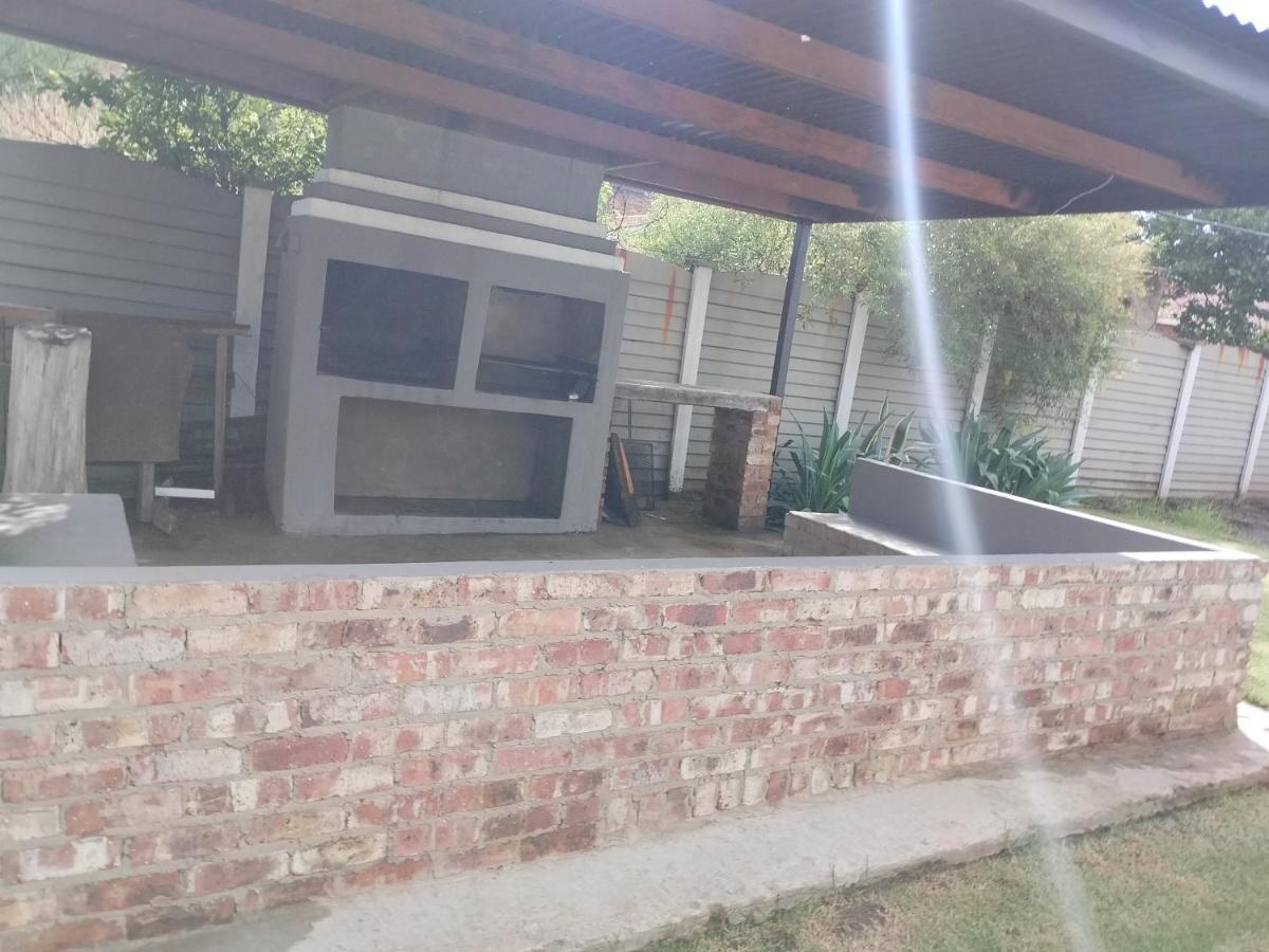 Ditsaleng Bed And Breakfast Vanderbijlpark Luaran gambar